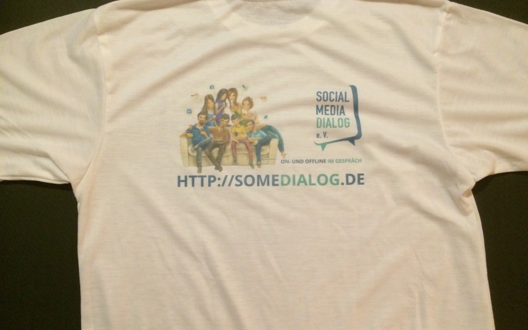 Social Media Dialog e. V. T-Shirt mit Vereinslogo